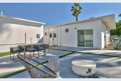 697 N Farrell Drive, Palm Springs, CA 92262 - Photo 3