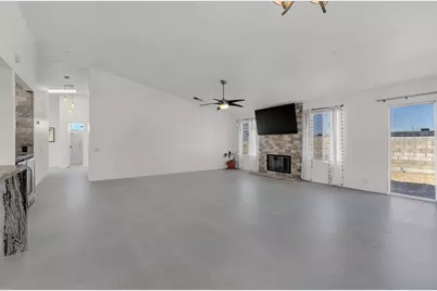 9925 San Simeon Drive, Desert Hot Springs, CA 92240 - Photo 11