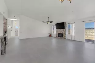 9925 San Simeon Dr, Desert Hot Springs, CA 92240 - Photo 11