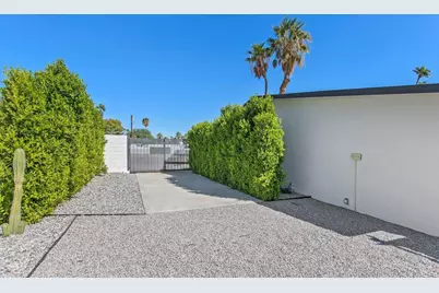 411 E Racquet Club Road, Palm Springs, CA 92262 - Photo 35