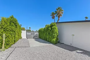 411 E Racquet Club Rd, Palm Springs, CA 92262 - Photo 35