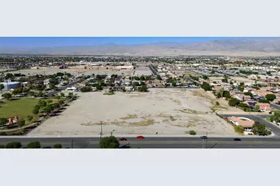 46440 Doctor Carreon Boulevard, Indio, CA 92201 - Photo 17