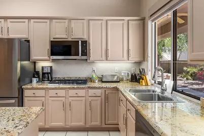 37616 Pineknoll Avenue, Palm Desert, CA 92211 - Photo 25