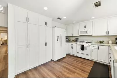 178 Gran Via, Palm Desert, CA 92260 - Photo 9