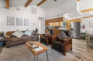109 E Country Club Blvd, Big Bear City, CA 92314 - Photo 7