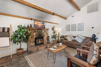 109 E Country Club Boulevard, Big Bear City, CA 92314 - Photo 7