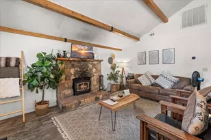 109 E Country Club Blvd, Big Bear City, CA 92314 - Photo 7