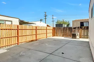 15687 Palm Dr, Desert Hot Springs, CA 92240 - Photo 37