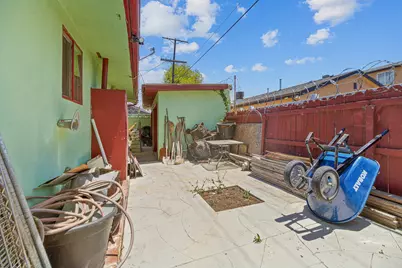 2930 W Florence Avenue W, Los Angeles, CA 90043 - Photo 25