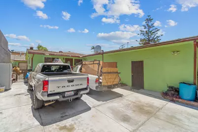 2930 W Florence Avenue W, Los Angeles, CA 90043 - Photo 23