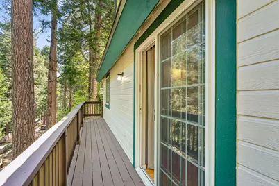 27831 Rainbow Drive, Lake Arrowhead, CA 92352 - Photo 23