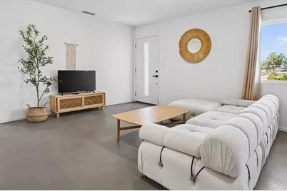 2071 Border Avenue, Joshua Tree, CA 92252 - Photo 7