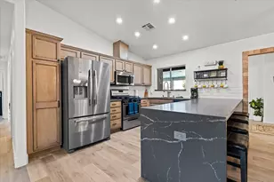 81135 Avenga Ct, Indio, CA 92201 - Photo 3