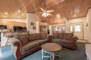 379 Fawn Trail Pl, Big Bear Lake, CA 92315 - Photo 5