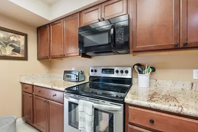 203 Desert Falls Drive E, Palm Desert, CA 92211 - Photo 23