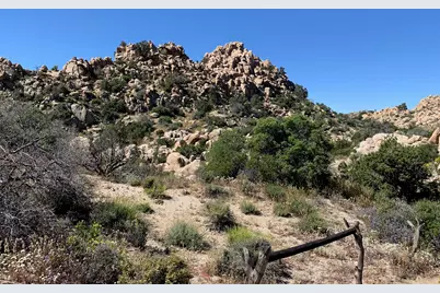 5850 Cactus Canyon Trail, Yucca Valley, CA 92284 - Photo 11