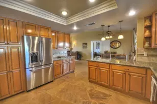 77530 Delaware Pl, Palm Desert, CA 92211 - Photo 11