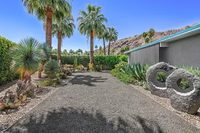 803 N Via Monte Vista, Palm Springs, CA 92262 - Photo 15