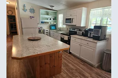 2872 Crystal Lake Avenue, Thermal, CA 92274 - Photo 5