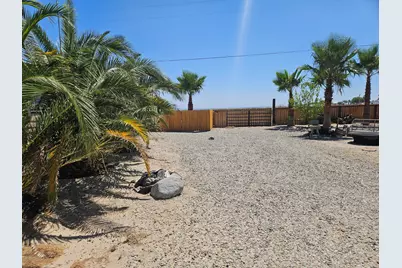 2872 Crystal Lake Avenue, Thermal, CA 92274 - Photo 35