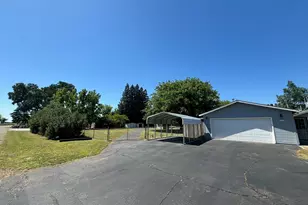 5050 Bo Peep Ln, Redding, CA 96002 - Photo 3