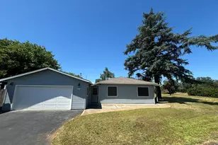 5050 Bo Peep Ln, Redding, CA 96002 - Photo 5