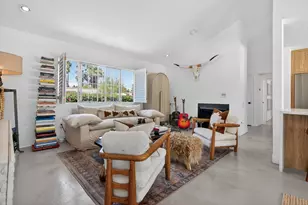 1055 E Louise Dr, Palm Springs, CA 92262 - Photo 13