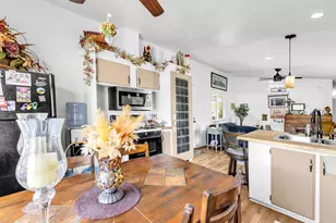 1185 Via Fresno, Cathedral City, CA 92234 - Photo 23