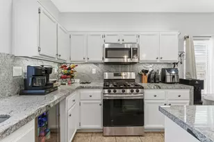 83225 Greenbrier Dr, Indio, CA 92203 - Photo 9