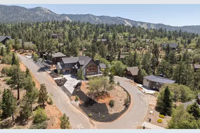 1681 Tuolumne Road, Big Bear City, CA 92314 - Photo 17