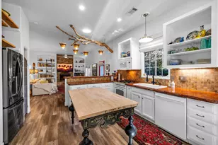 53980 Avenida Mendoza, La Quinta, CA 92253 - Photo 9