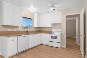 42280 Kansas St, Palm Desert, CA 92211 - Photo 13