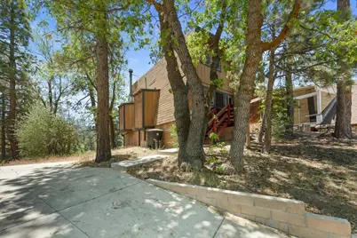 1011 Butte Avenue, Big Bear City, CA 92314 - Photo 3