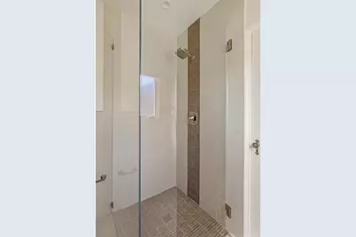 3756 Clayton Avenue W, Los Angeles, CA 90027 - Photo 25