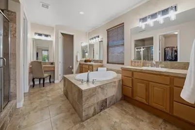 16 Lake Mendocino Drive, Rancho Mirage, CA 92270 - Photo 23