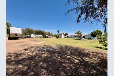 325 E Chanslor Way, Blythe, CA 92225 - Photo 37