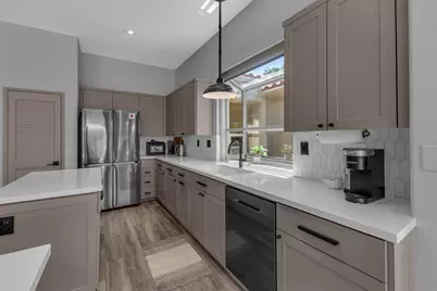 93 Kavenish Drive, Rancho Mirage, CA 92270 - Photo 13