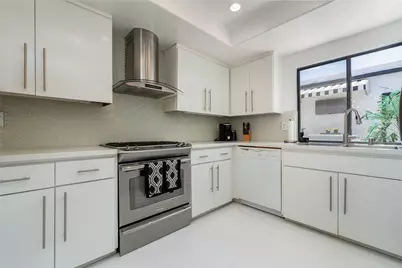 689 N Majorca Circle, Palm Springs, CA 92262 - Photo 9