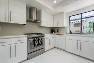 689 N Majorca Cir, Palm Springs, CA 92262 - Photo 9