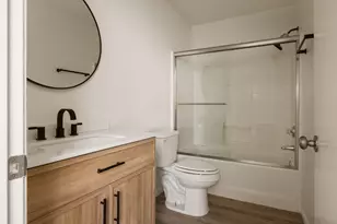 51555 Eisenhower Dr, La Quinta, CA 92253 - Photo 17