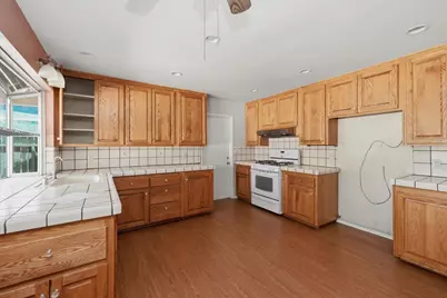 230 E Sunset Drive N, Redlands, CA 92373 - Photo 15