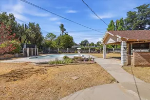 230 E Sunset Dr N, Redlands, CA 92373 - Photo 31
