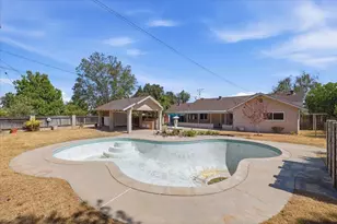 230 E Sunset Dr N, Redlands, CA 92373 - Photo 29