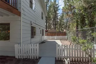 1017 Greenway Dr, Big Bear City, CA 92314 - Photo 5