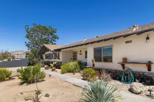 57530 Warren Way, Yucca Valley, CA 92284 - Photo 3