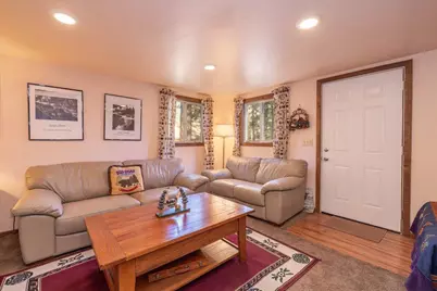520 W Aeroplane Boulevard, Big Bear City, CA 92314 - Photo 17