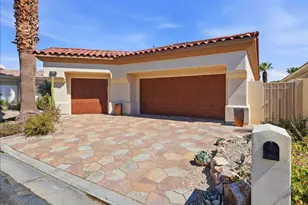 370 Gold Canyon Dr, Palm Desert, CA 92211 - Photo 3