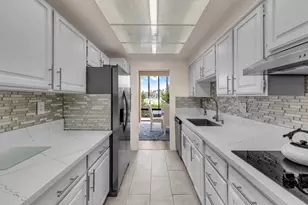 910 Island Dr, Rancho Mirage, CA 92270 - Photo 21