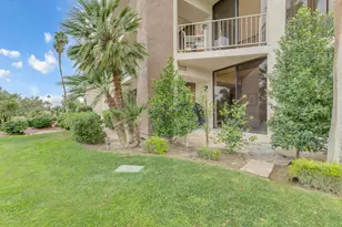 910 Island Dr, Rancho Mirage, CA 92270 - Photo 51