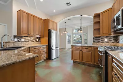 27325 Ventura Drive, Cathedral City, CA 92234 - Photo 11